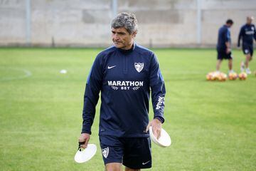 El ex entrenador del Málaga se encuentra actualmente sin equipo. 