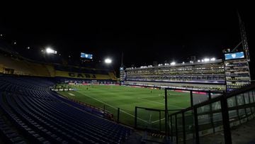 View of the empty stands before an Argentina First Division football match between Argentina's Boca Juniors and Talleres, at La Bombonera stadium, in Buenos Aires, on November 15, 2020. (Photo by ALEJANDRO PAGNI / AFP)