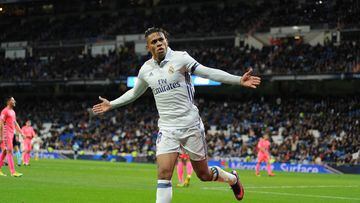 MADRID, SPAIN - NOVEMBER 30:  Mariano Diaz Mejia of Real Madrid CF celebrates after scoring Real&#039;s 3rd goal during the Copa del Rey last of 32 match between Real Madrid and Cultural Leonesa at estadio Santiago Bernabeu on November 30, 2016 in Madrid,