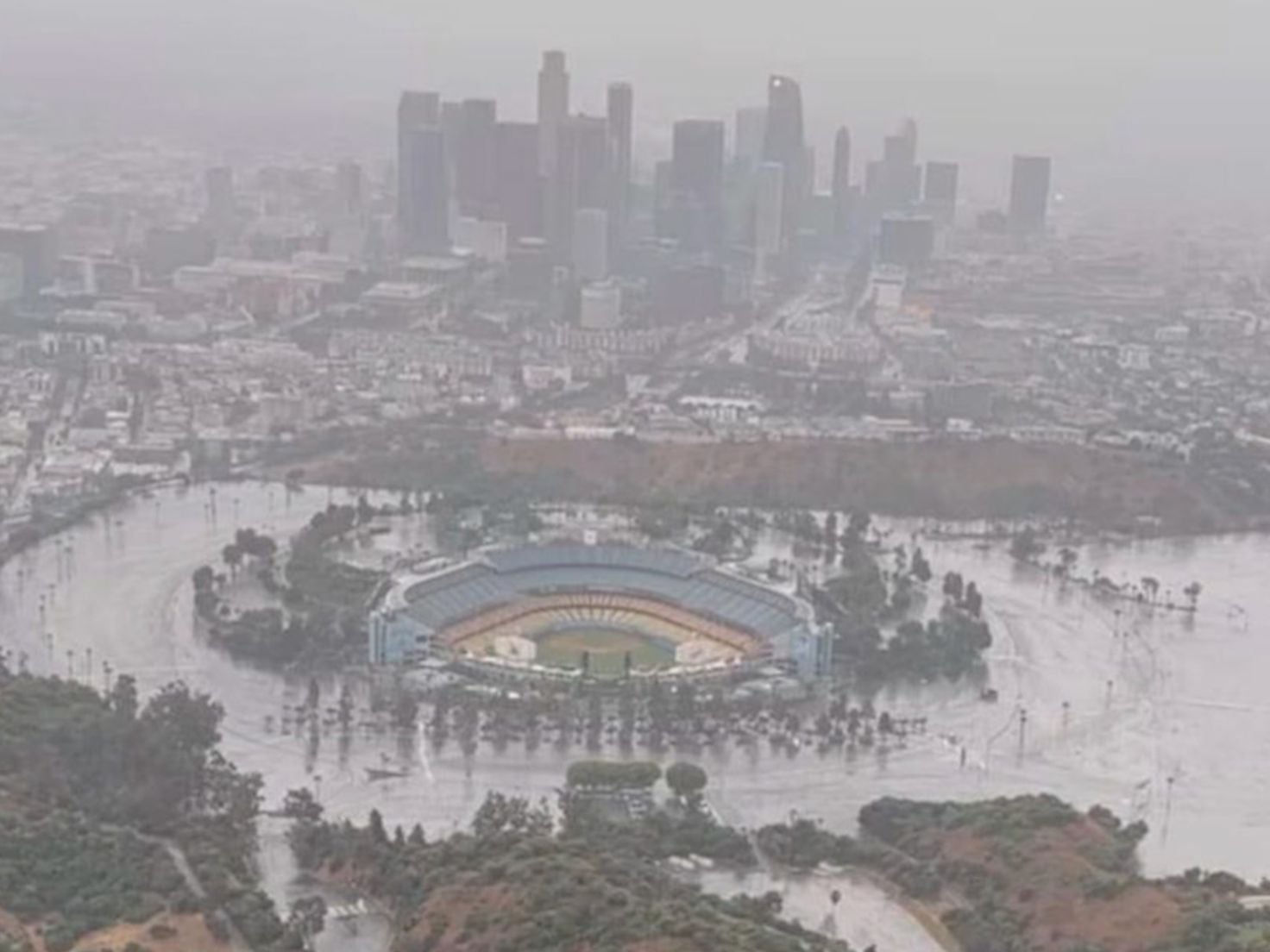 Images of flooded Dodgers Stadium stun LA fans - AS USA