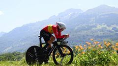 Ion Izagirre, con el maillot de campeón de España, en una crono del Tour de Suiza.
