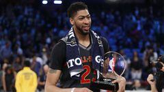 NEW ORLEANS, LA - FEBRUARY 19: Anthony Davis #23 of the New Orleans Pelicans celebrates with the 2017 NBA All-Star Game MVP trophy after the 2017 NBA All-Star Game at Smoothie King Center on February 19, 2017 in New Orleans, Louisiana. NOTE TO USER: User 