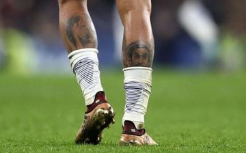 Dado que en Brasil la figura de Roberto Gómez Bolaños es una de las más queridas, el futbolista amazónico decidió tatuarse el rostro de Don Ramón, personaje del Chavo del 8