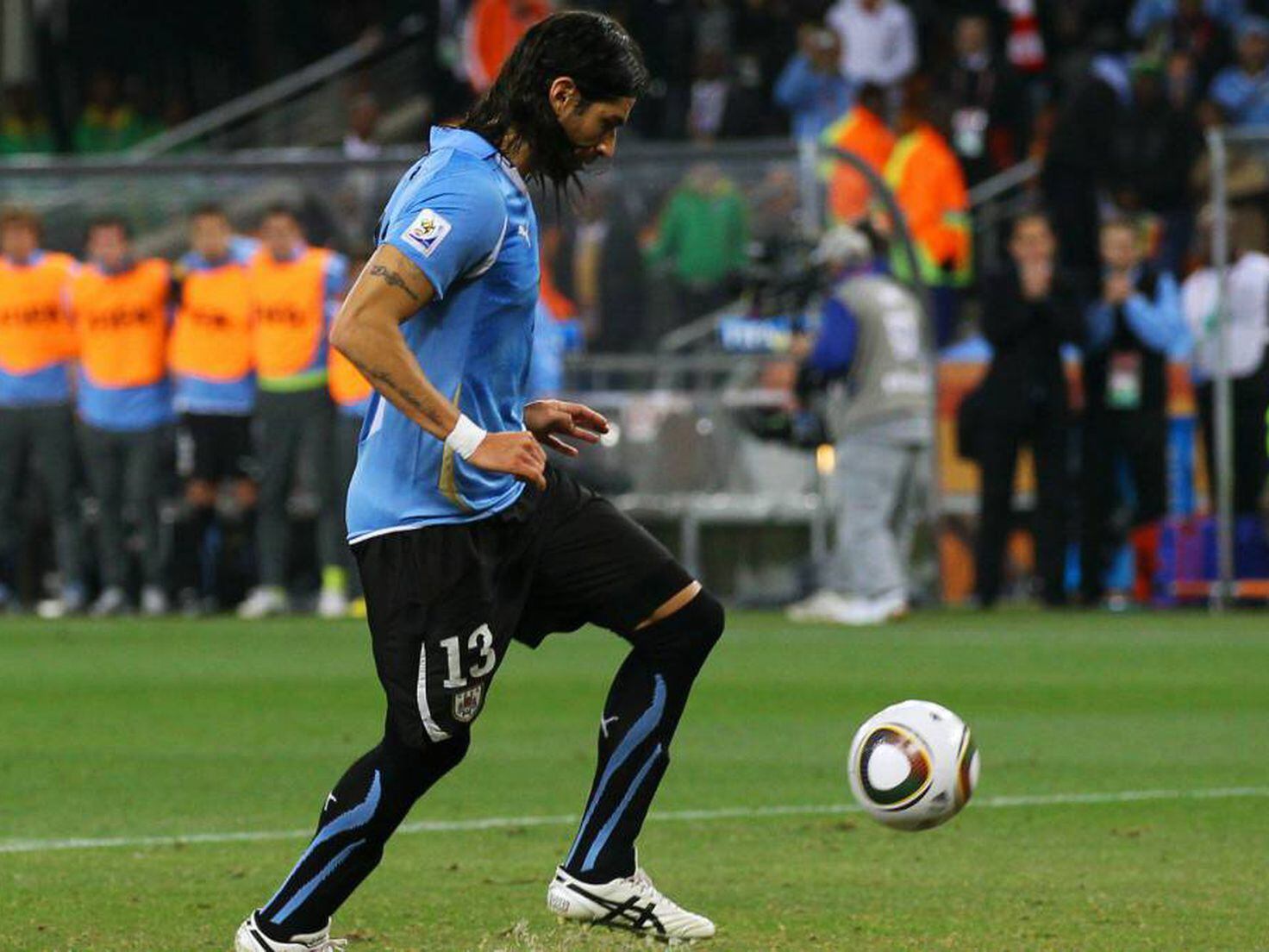 Uruguay tumba a la vigente campeona del mundo en su propia casa