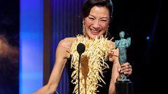 FILE PHOTO: Michelle Yeoh accepts the Outstanding Performance by a Female Actor in a Leading Role award for "Everything Everywhere All at Once" during the 29th Screen Actors Guild Awards at the Fairmont Century Plaza Hotel in Los Angeles, California, U.S., February 26, 2023. REUTERS/Mario Anzuoni/File Photo