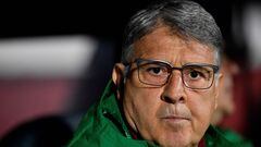 Mexico's Argentinian headcoach Gerardo 'Tata' Martino looks on prior the friendly football match between Mexico and Sweden, at the Montilivi stadium in Girona on November 16, 2022. (Photo by Pau BARRENA / AFP)