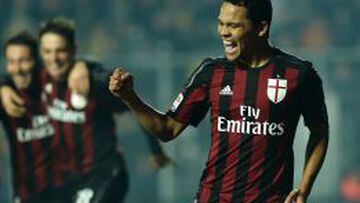Bacca tiene ocho goles con Milan en la Serie A. Suma uno m&aacute;s por la Copa Italia.
