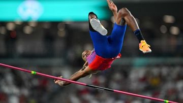 USA's Juvaughn Harrison fails to clear the bar as he competes in the men's high jump final during the World Athletics Championships at the National Athletics Centre in Budapest on August 22, 2023. (Photo by ANDREJ ISAKOVIC / AFP)