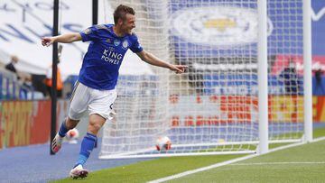 Leicester: Jamie Vardy brings up his 100th Premier League goal
