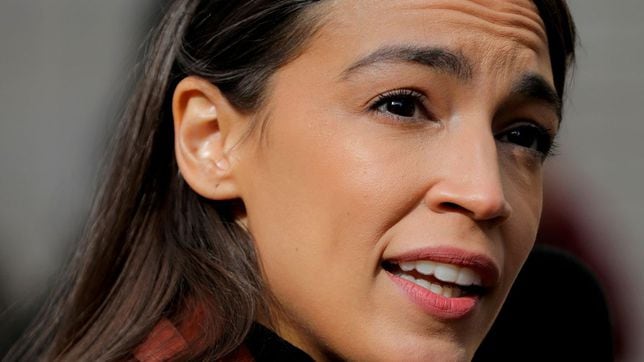 Rep. Ocasio Cortez on the debt ceiling negotiations: Speaker McCarthy does not have the votes