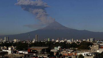 Volcán Popocatépetl registra 65 exhalaciones y un sismo
