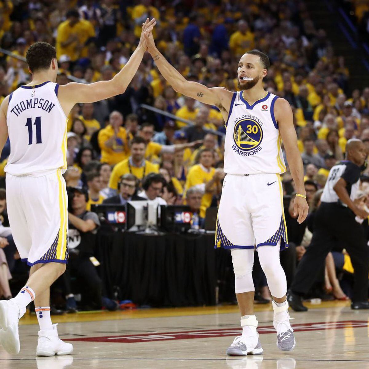 Log in — Instagram  Warriors basketball team, Warriors basketball, Splash  brothers