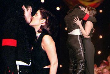 Beso de Michael Jackson y Lisa Marie Presley en los MTV Video Music Awards 