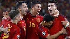 Los jugadores de España celebrando el gol de Morata.