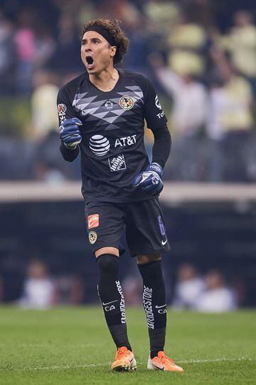 El portero de las Águilas es el líder de atajadas en el Clausura 2020 de la Liga MX con 35. El guardameta de la Selección Mexicana ha mostrado un gran nivel: sólo ha recibido cuatro goles. 
