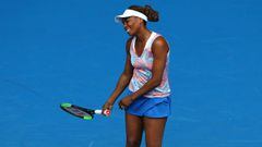 Former finalist Venus ousted by on-fire Bencic in Melbourne
