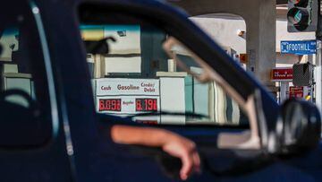 Azusa, CA, Tuesday, March 22, 2022 - Drivers past an Azusa Shell station that is charging $6.09 per gallon for regular gas. (Robert Gauthier/Los Angeles Times via Getty Images)