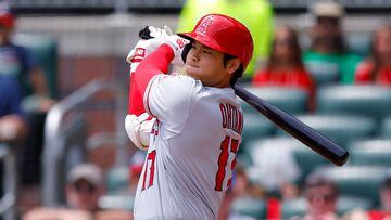 ATLANTA, GEORGIA - AUGUST 2: Shohei Ohtani #17 of the Los Angeles Angels hits a single during the sixth inning against the Atlanta Braves at Truist Park on August 2, 2023 in Atlanta, Georgia.   Todd Kirkland/Getty Images/AFP (Photo by Todd Kirkland / GETTY IMAGES NORTH AMERICA / Getty Images via AFP)