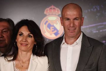 Zinedine Zidane (right) poses with his wife Veronique Zidane (left) after being unveiled as new Real Madrid head coach at the Santiago Bernabéu on March 11 2019 in Madrid, Spain.