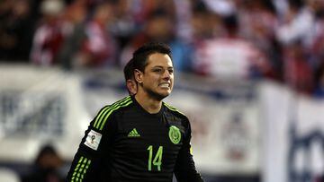 Javier Hernández vistiendo la playera de la Selección Mexicana.
