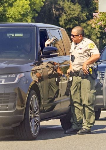 Calabasas, CA - * EXCLUSIVO * - Kourtney Kardashian es detenida por un alguacil por exceso de velocidad en Malibu Canyon en Calabasas.
 
 17 DE AGOSTO DE 2021 