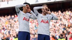 Heung-min Son y James Maddison, jugadores del Tottenham, celebran un gol contra el Arsenal.