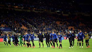 FILE PHOTO: Soccer Football - Champions League - Round of 16 First Leg - Atalanta v Valencia - San Siro, Milan, Italy - February 19, 2020  Atalanta players celebrate in front of their fans after the match   REUTERS/Daniele Mascolo/File Photo