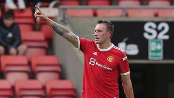 Jones set for Manchester United comeback after long injury