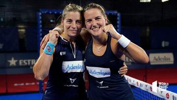 Ari Sánchez y Alejandra Salazar celebran la victoria en el Estrella Damm Open 2020.