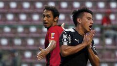 Fernando Gaibor of Argentina&#039;s Independiente, right, reacts after missing a chance to score as David Mendoza of Venezuela&#039;s Deportivo Lara looks on during their Copa Libertadores soccer match in Barquisimeto, Venezuela, Thursday, March 1, 2018. 