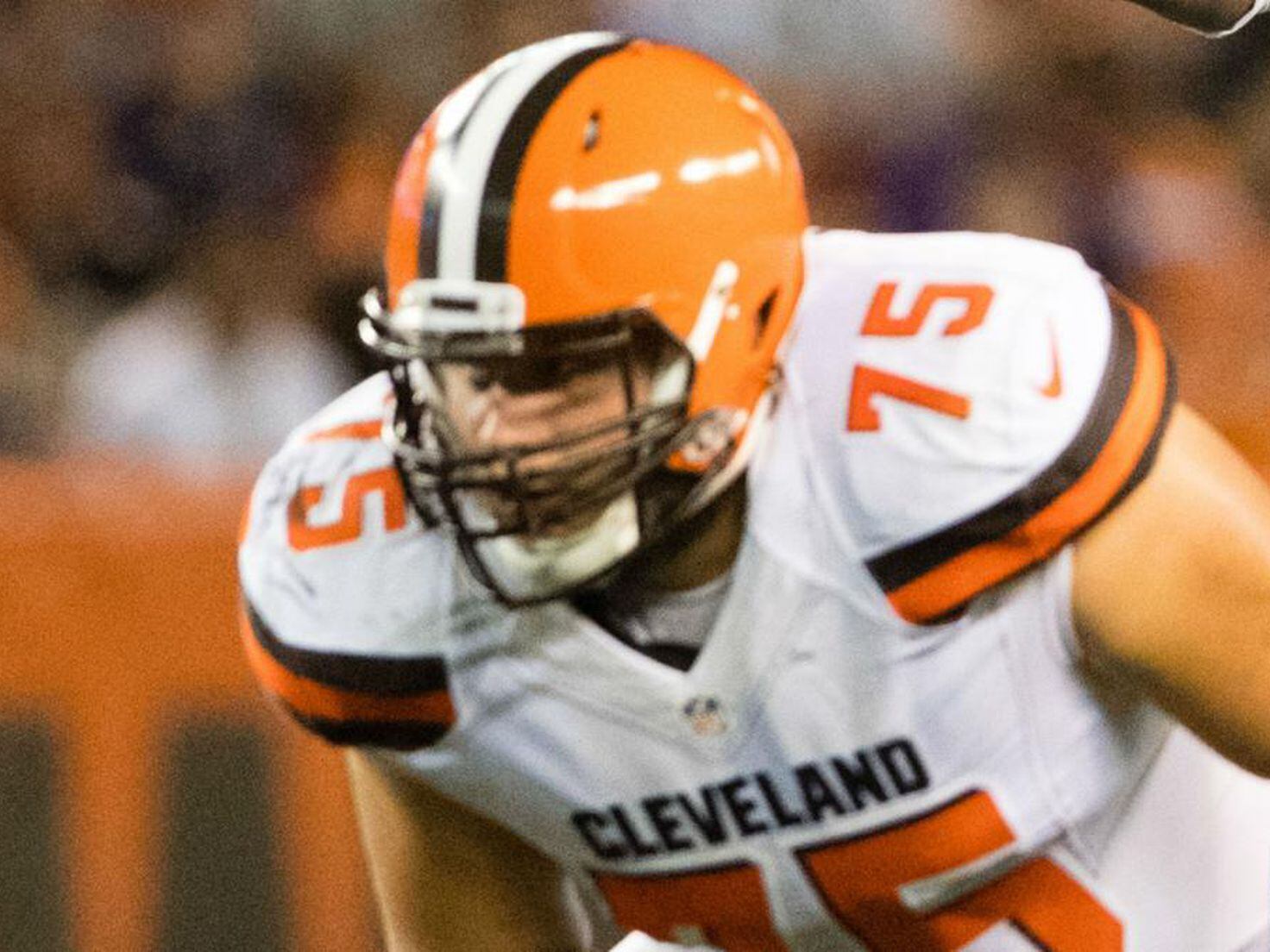 Joel Bitonio, the 'personification' of the Browns' mantra, signs 3-year  extension