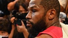 The all-time great Floyd Mayweather Jr. will face Aaron Chalmers in his long-awaited UK debut after retiring from professional boxing in 2017.
