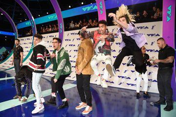 Musical band Prettymuch en los MTV Video Music Awards 2017. The Forum Inglewood, California