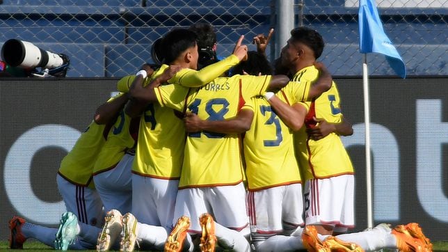Colombia golea a Eslovaquia y clasifica a cuartos del Mundial