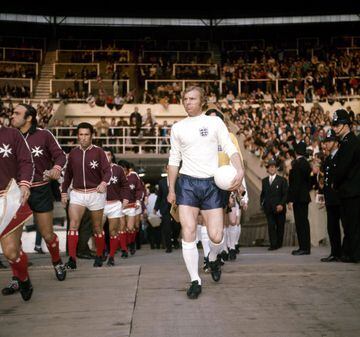 Capitán y gran zaguero central en la selección de Inglaterra que ganó el Mundial de 1966.