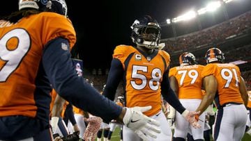 DENVER, CO - NOVEMBER 12: Von Miller#58 of the Denver Broncos takes the field for their game against the New England Patriots at Sports Authority Field at Mile High on November 13, 2017 in Denver, Colorado.   Matthew Stockman/Getty Images/AFP == FOR NEWSPAPERS, INTERNET, TELCOS &amp; TELEVISION USE ONLY ==