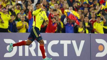 Oscar Cortés de Colombia celebra un gol en un partido de la fase final del Campeonato Sudamericano Sub 20.