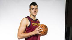 INDEPENDENCE, OH - SEPTEMBER 25: Ante Zizic #41 of the Cleveland Cavaliers at Cleveland Clinic Courts on September 25, 2017 in Independence, Ohio. NOTE TO USER: User expressly acknowledges and agrees that, by downloading and/or using this photograph, user