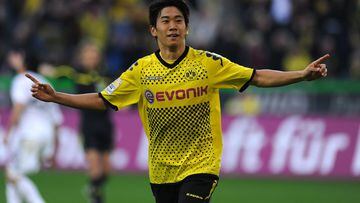 En verano de 2012 el Manchester United pagó 16 millones de euros al Borussia para hacerse con los servicios del japonés. 2 años después el nipón volvió a Dortmund por la mitad de precio.