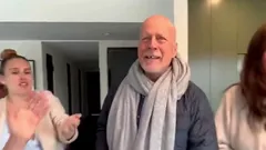 Bruce Willis habla por primera vez cuando se cumple un mes de ser diagnosticado con demencia