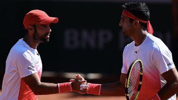 Robert Farah y Juan Sebasti&aacute;n Cabal avanzaron a los cuartos de final de Roland Garros 2021. Vencieron a Max Purcell y Luke Saville por 6-3 y 6-4.