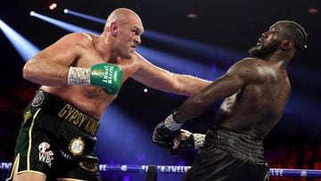 Fury dominates Wilder to win WBC heavyweight title