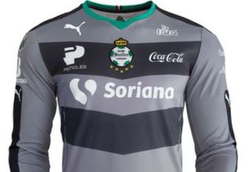 El gris con negro y vivos en verde sobresale en la playera de visitante de Santos para la Liga MX.