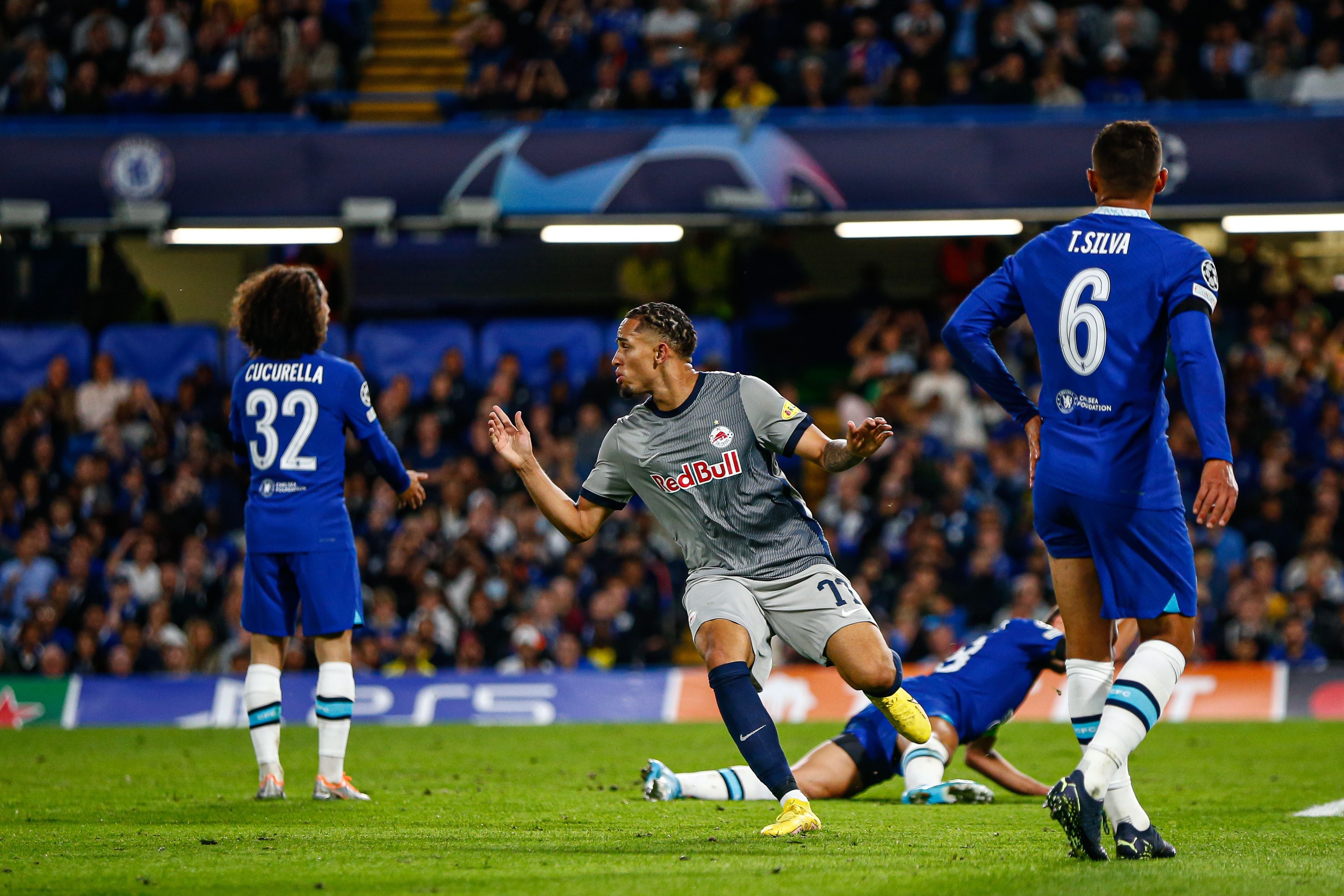 London (United Kingdom), 14/09/2022.- Noah Okafor of Red Bull Salzburg celebrates after scoring a goal during the UEFA Champions League group E match between Chelsea and Red Bull Salzburg in London, Britain, 14 September 2022. (Liga de Campeones, Reino Unido, Londres, Salzburgo) EFE/EPA/KIERAN GALVIN
