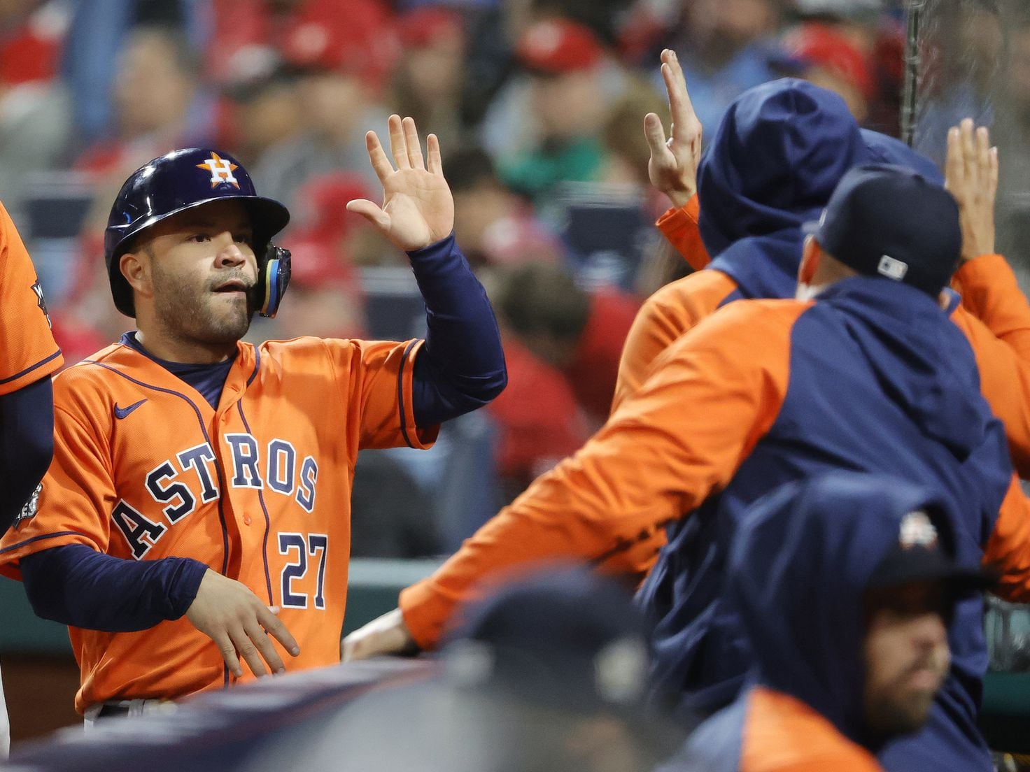 World Series 2022: Astros defeat Phillies 3-2 in Game 5 - 6abc
