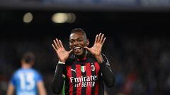 NAPLES, ITALY - APRIL 02: Rafael Leao of AC Milan celebrates after scoring the opening goal during the Serie A match between SSC Napoli and AC Milan at Stadio Diego Armando Maradona on April 02, 2023 in Naples, Italy. (Photo by Claudio Villa/AC Milan via Getty Images)