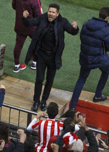 Cholo Simeone gets the crowd going