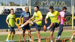 Vila-real (Castelló) 08/07/2023Villarreal CF, primer entrenamiento temporada 23/24. DENIS SUAREZ, COMESAÑA, BRERETONFOTOS ANGEL SANCHEZ