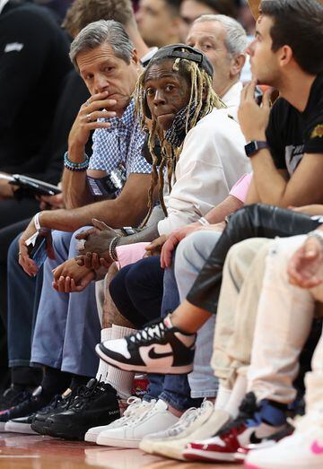 Lil Wayne seguidor de los New Orleans Pelicans. 