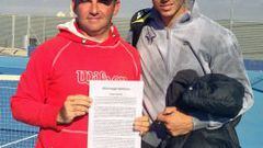 Rafa Nadal y Toni Colom con la carta de #Reimaginaeltenis